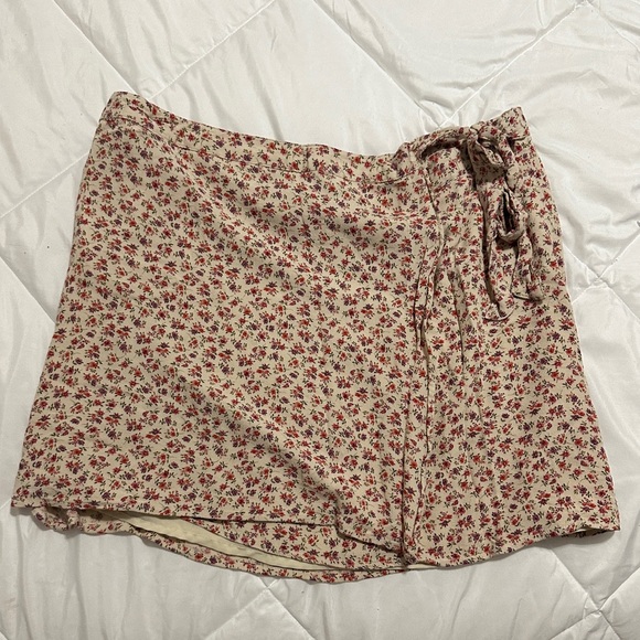 American Eagle Floral Wrap Skirt - Picture 1 of 4